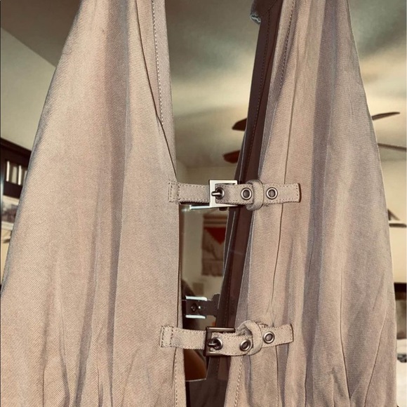 NEVER WORN CUTE JUMPSUIT (Size XS) - Picture 4 of 9